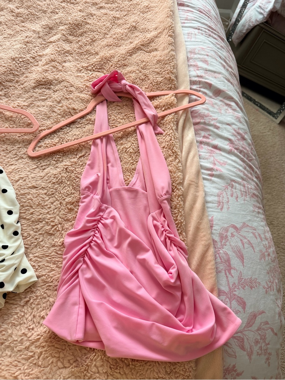 Aritzia Pink Halter Tank Top - Picture 2 of 2
